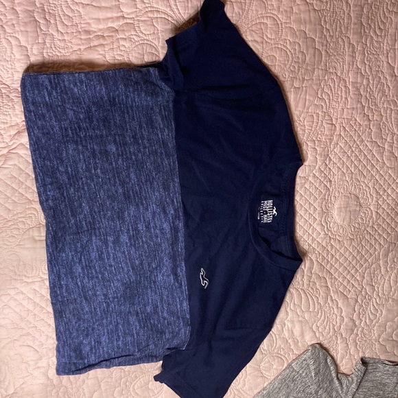 HOLLISTER X2 for one grey with maroon symbol and one 1/2 solid with 2 tone blue. - Picture 4 of 7